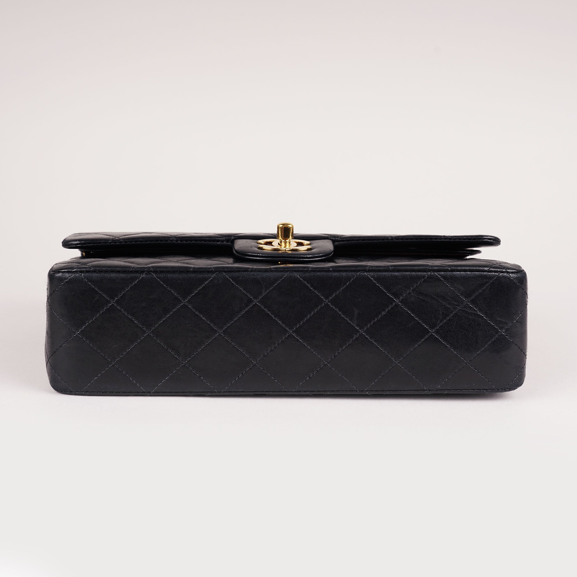 Black Classic Medium Double - CHANEL - Affordable Luxury image