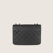 Box Flap Bag Cruise Collection 2017 - CHANEL - Affordable Luxury thumbnail image