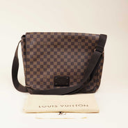 Brooklyn GM Crossbody Bag - LOUIS VUITTON - Affordable Luxury thumbnail image