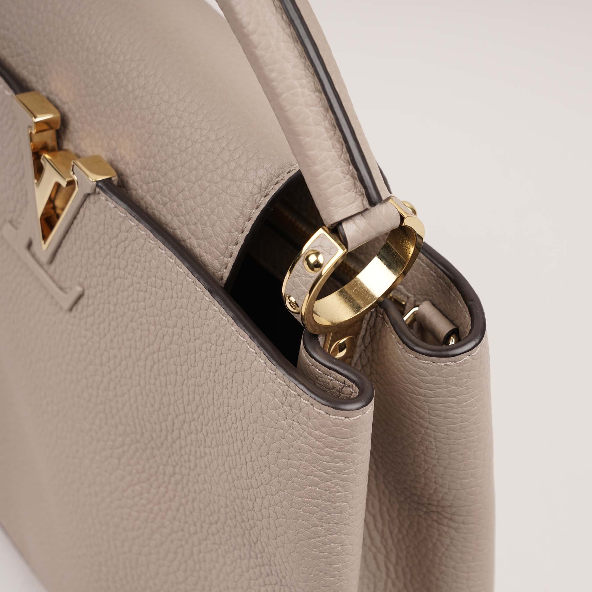 Capucines BB Top Handle - LOUIS VUITTON - Affordable Luxury image