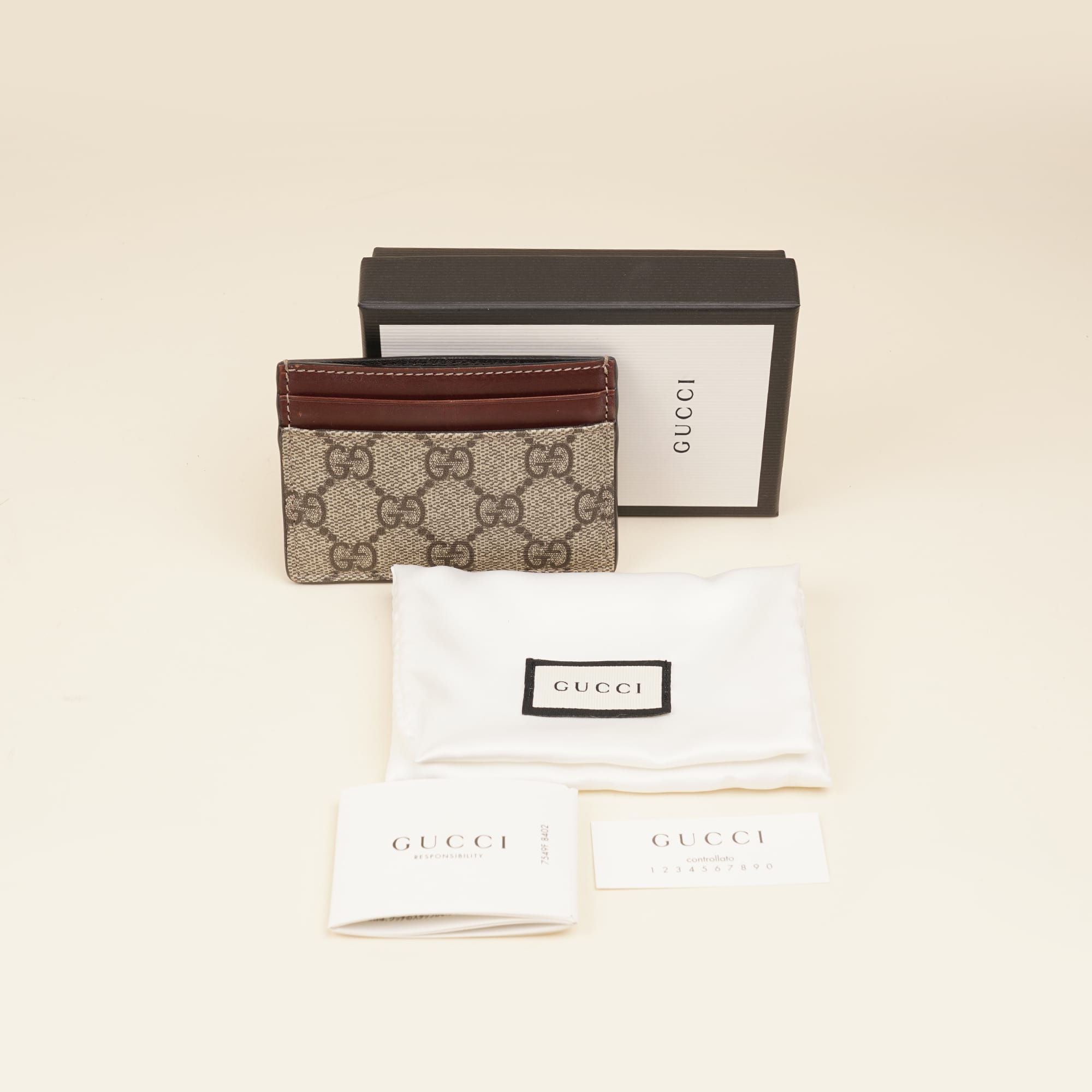 Card Holder - GUCCI - Affordable Luxury image