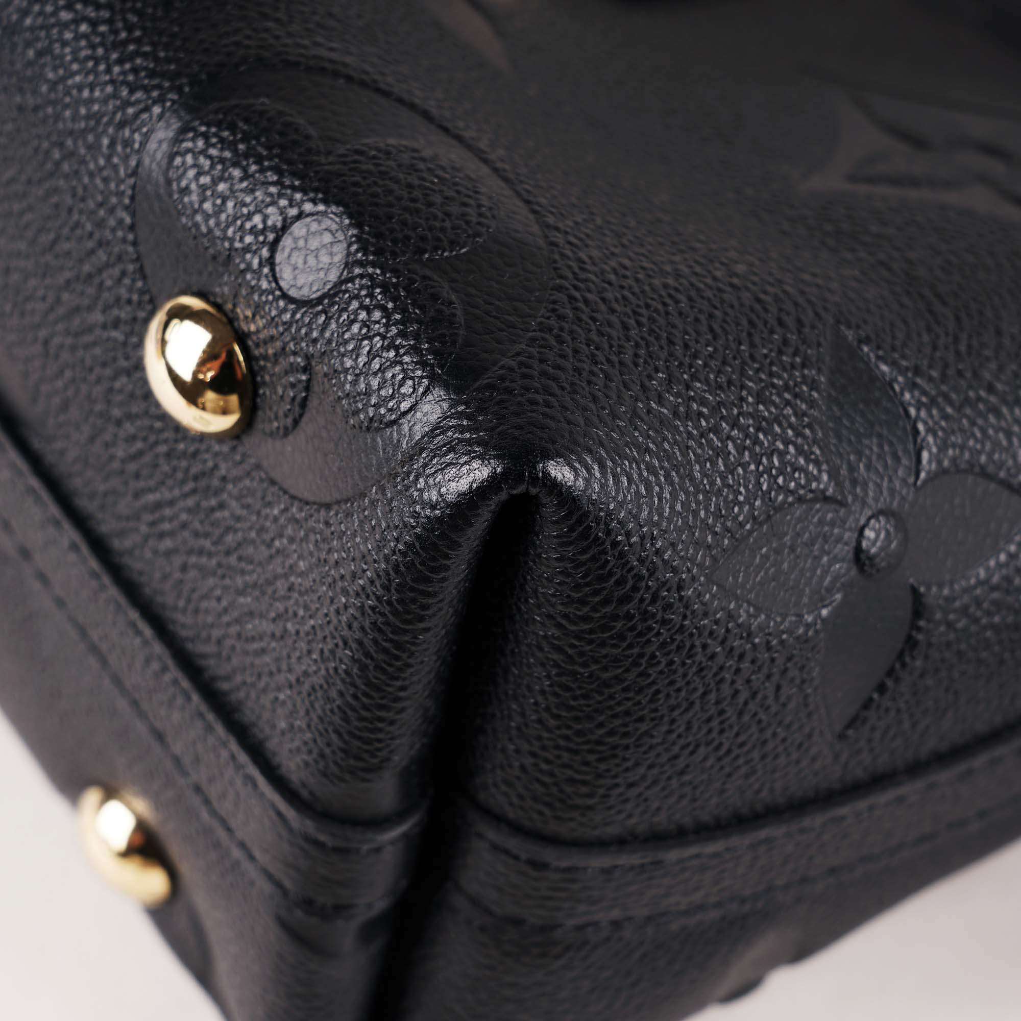 Carryall PM Shoulder Bag - LOUIS VUITTON - Affordable Luxury image