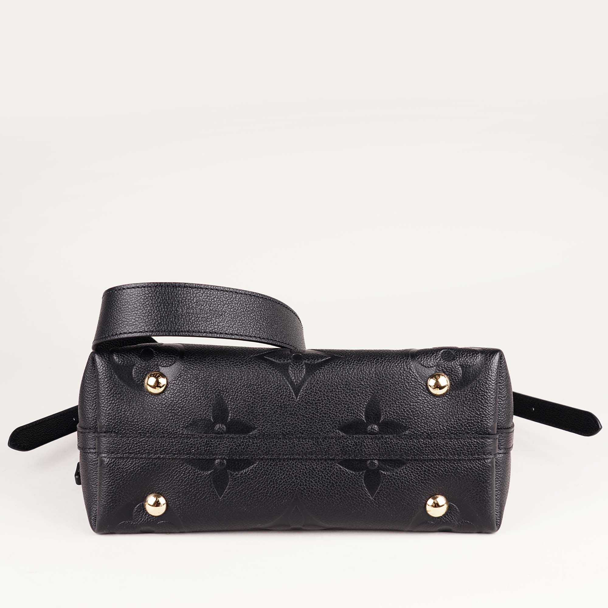 Carryall PM Shoulder Bag - LOUIS VUITTON - Affordable Luxury image