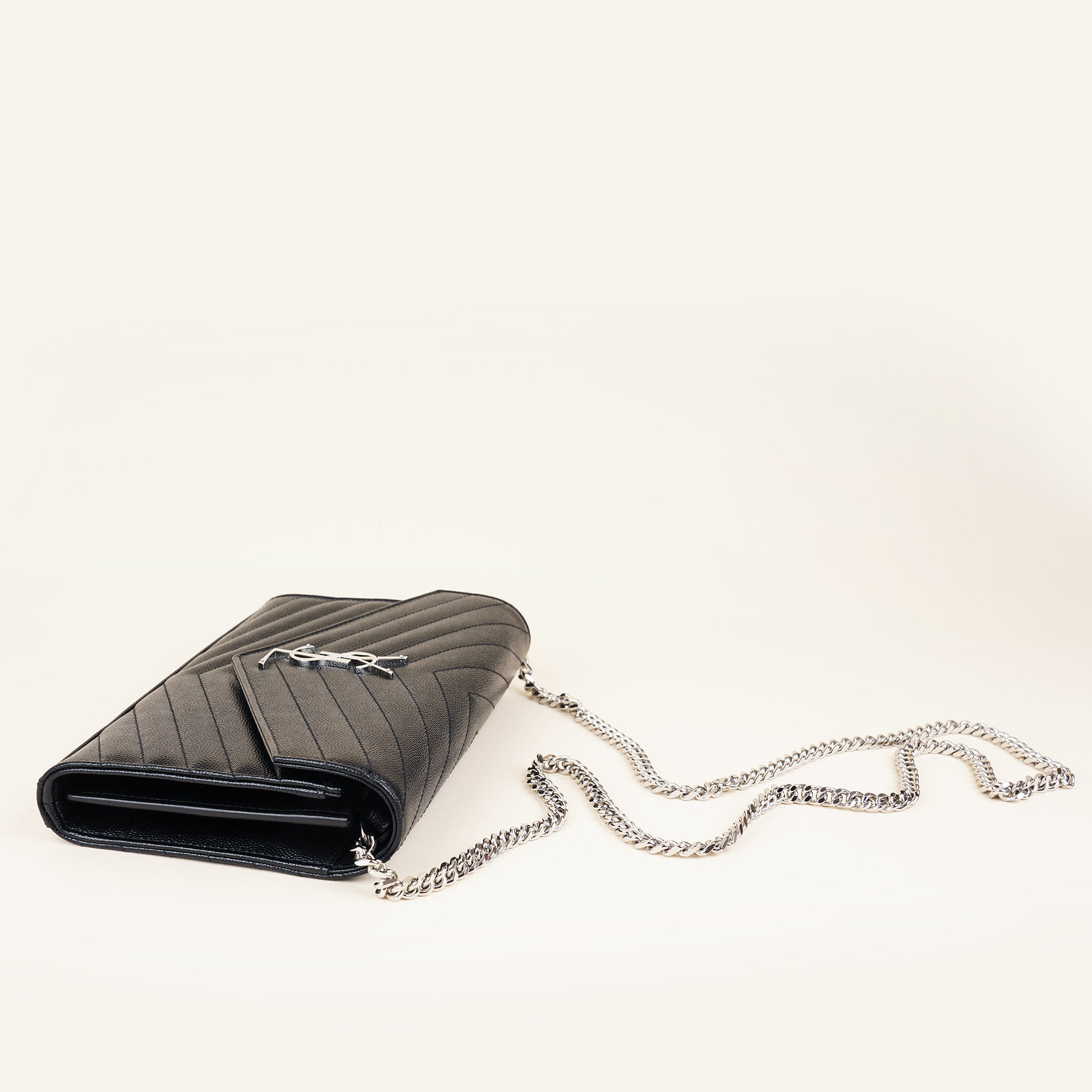 Cassandre Chain Wallet - SAINT LAURENT - Affordable Luxury image