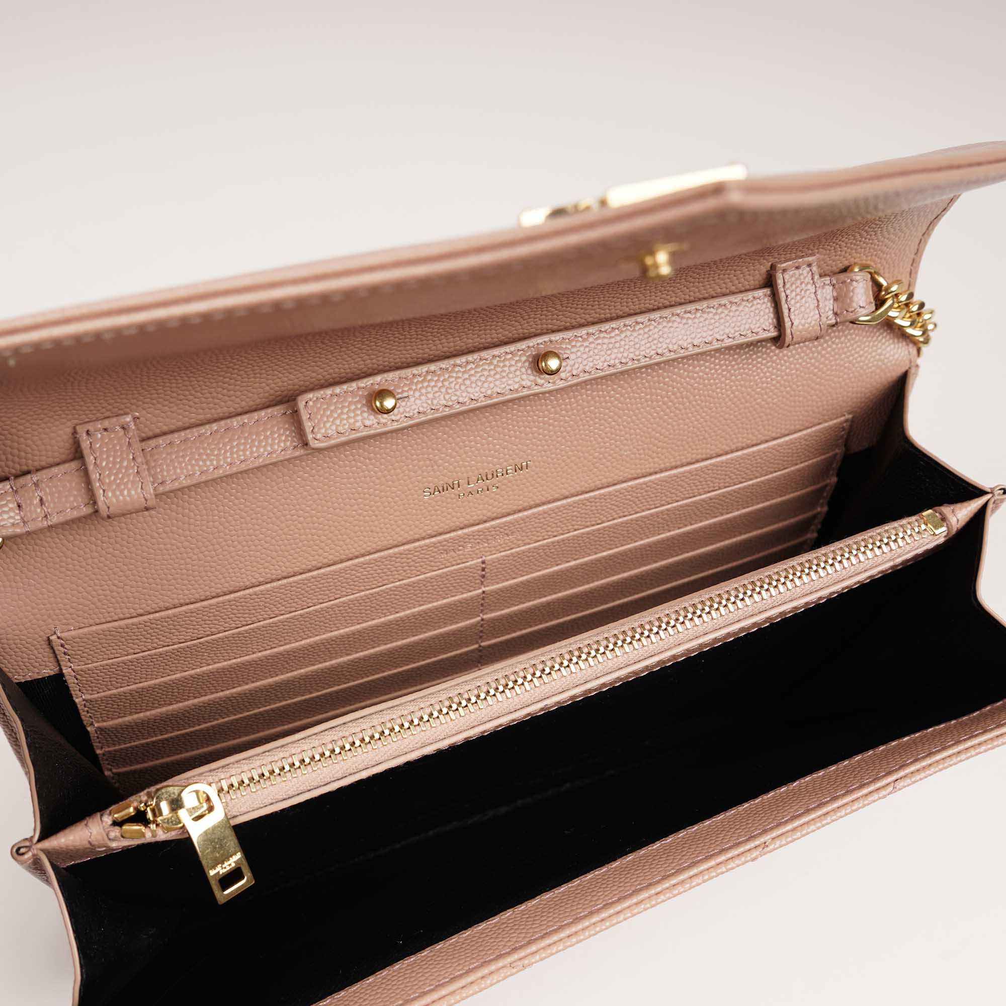 Cassandre Envelope Chain Wallet - SAINT LAURENT - Affordable Luxury image