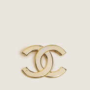 CC Brooch - CHANEL - Affordable Luxury thumbnail image