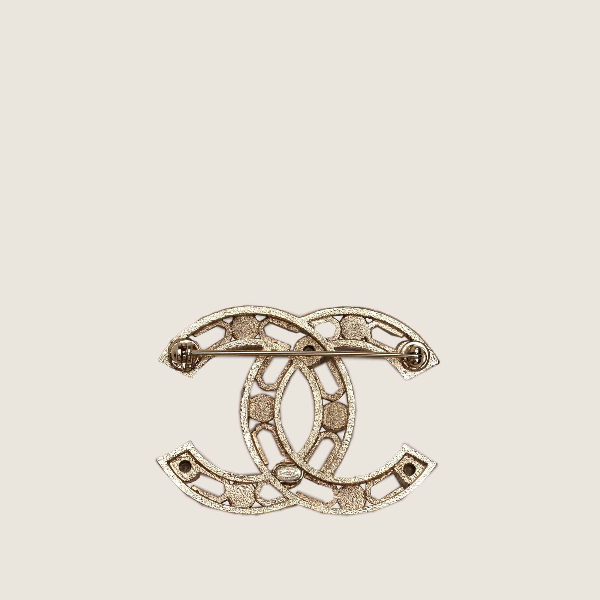 CC Crystal Brooch - CHANEL - Affordable Luxury