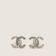 CC Earrings - CHANEL - Affordable Luxury thumbnail image