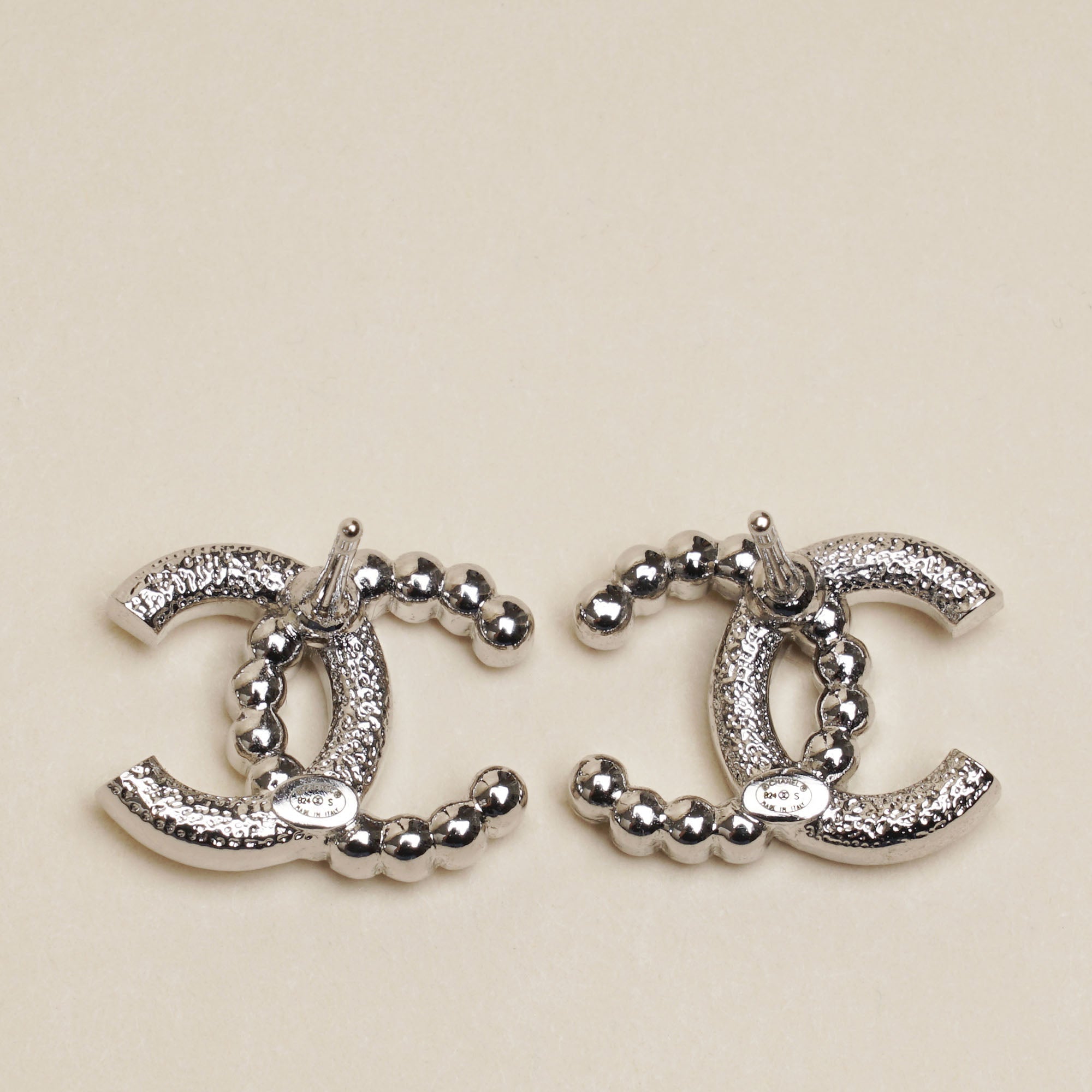 CC Earrings - CHANEL - Affordable Luxury image