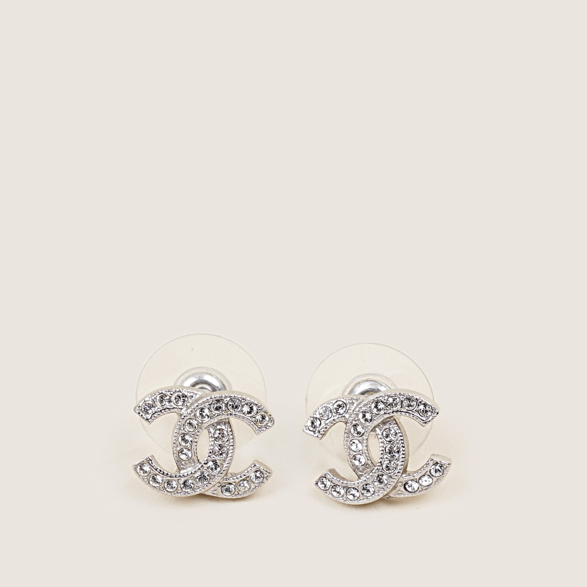 CC Earrings - CHANEL - Affordable Luxury image