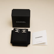 CC Earrings - CHANEL - Affordable Luxury thumbnail image