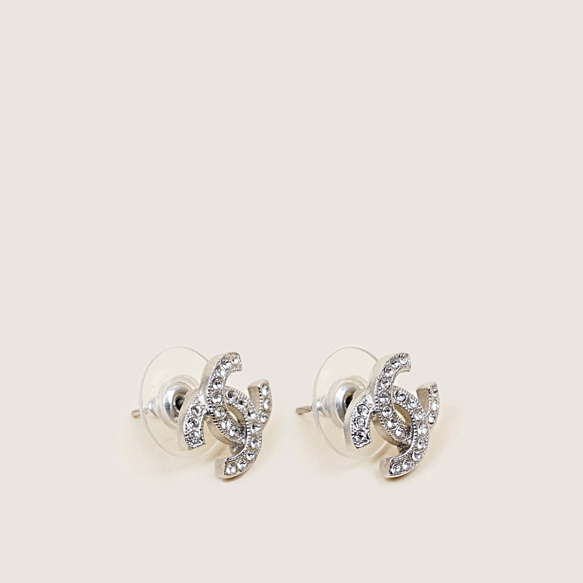 CC Earrings - CHANEL - Affordable Luxury image