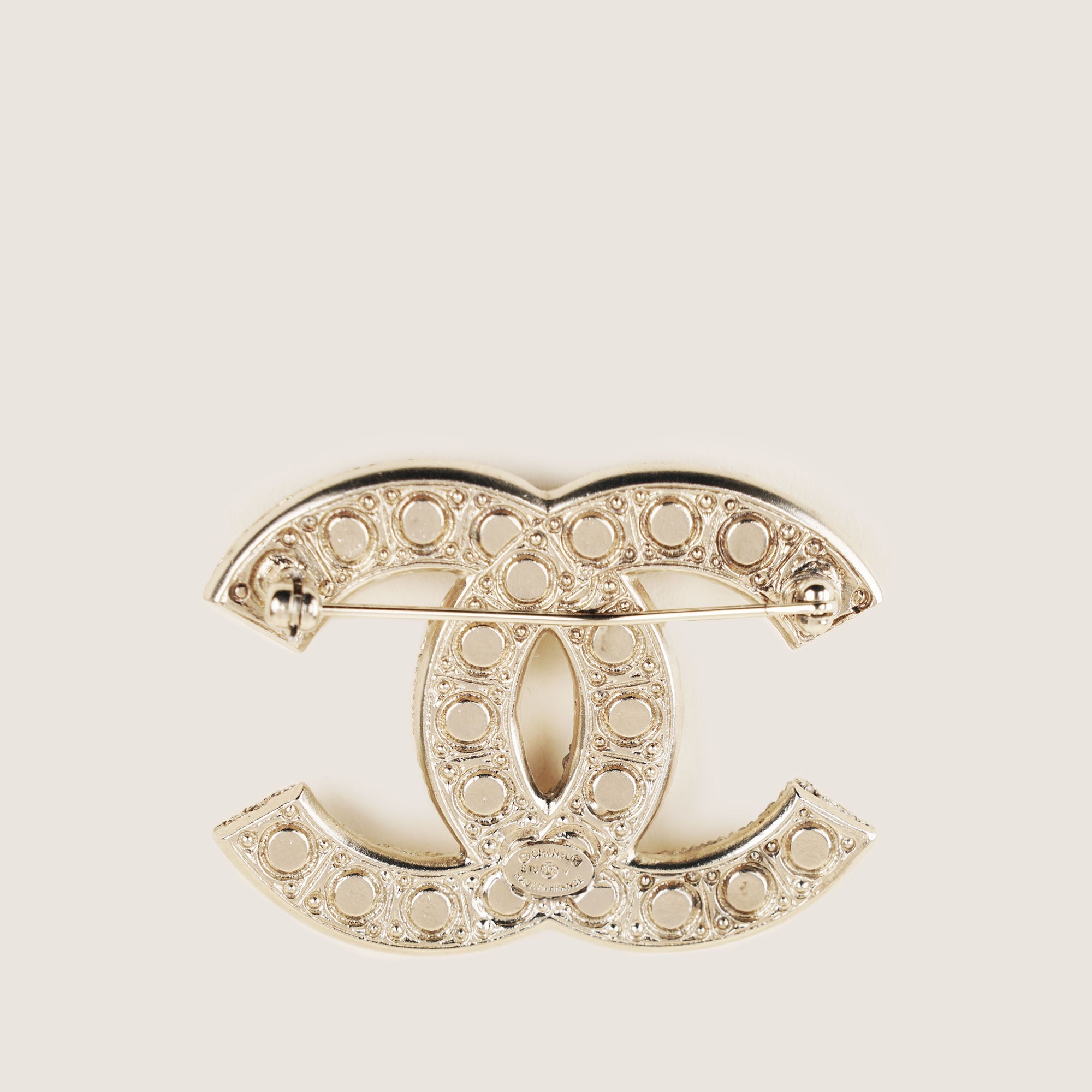 CC Faux Pearl Brooch - CHANEL - Affordable Luxury image