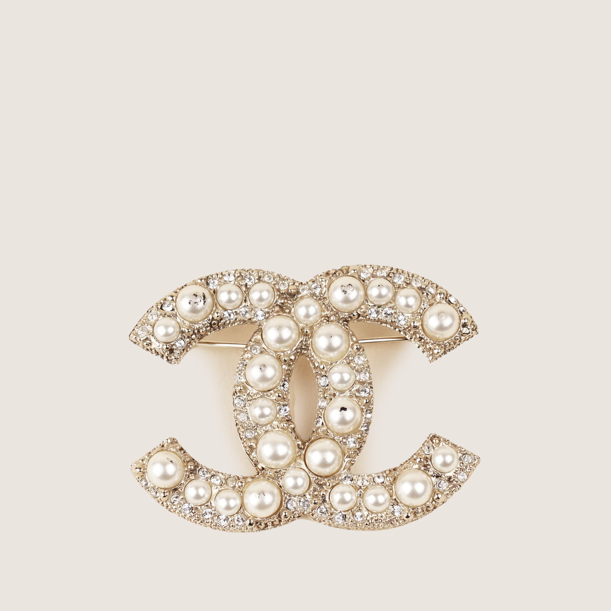 CC Faux Pearl Brooch - CHANEL - Affordable Luxury image