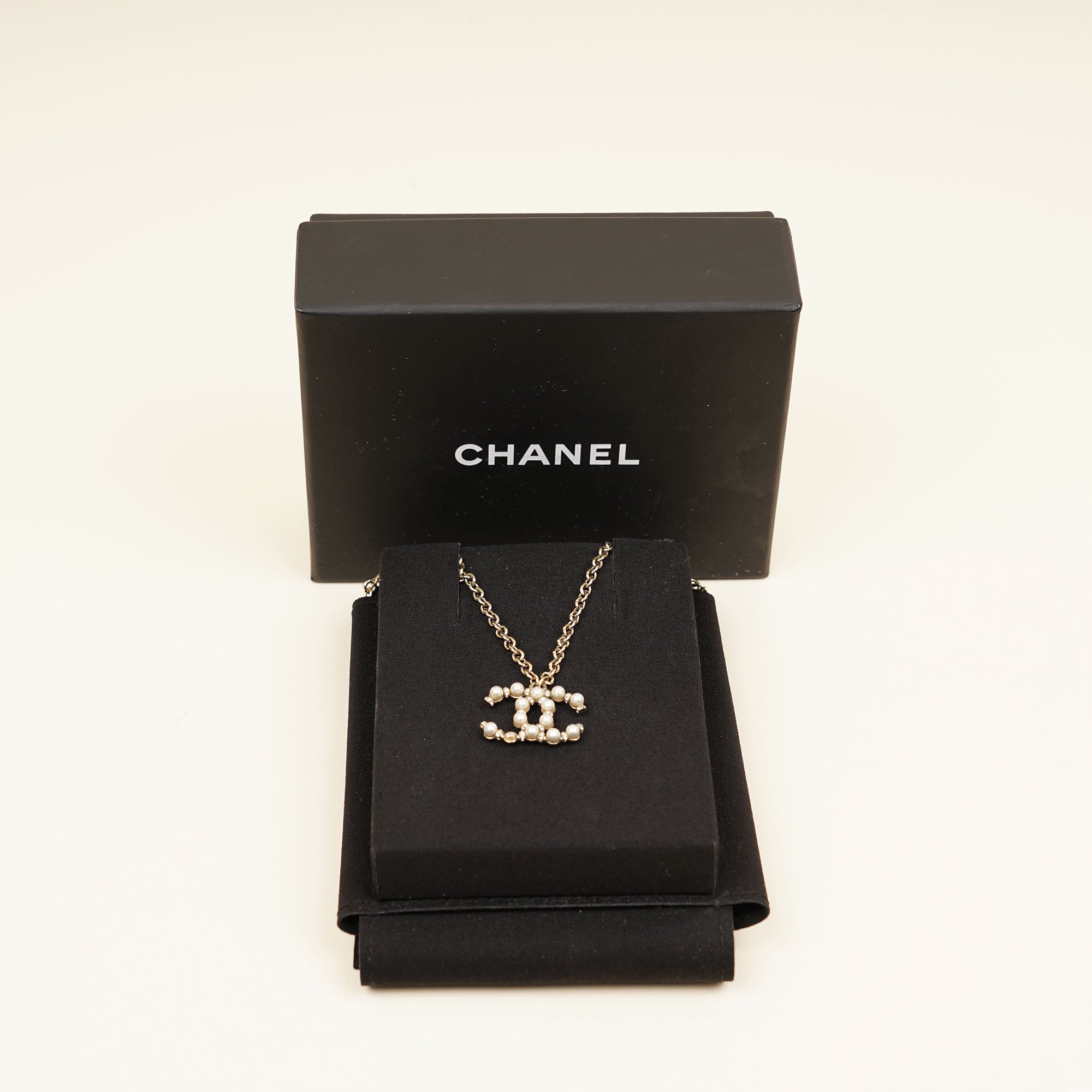 CC Faux Pearl Necklace - CHANEL - Affordable Luxury image