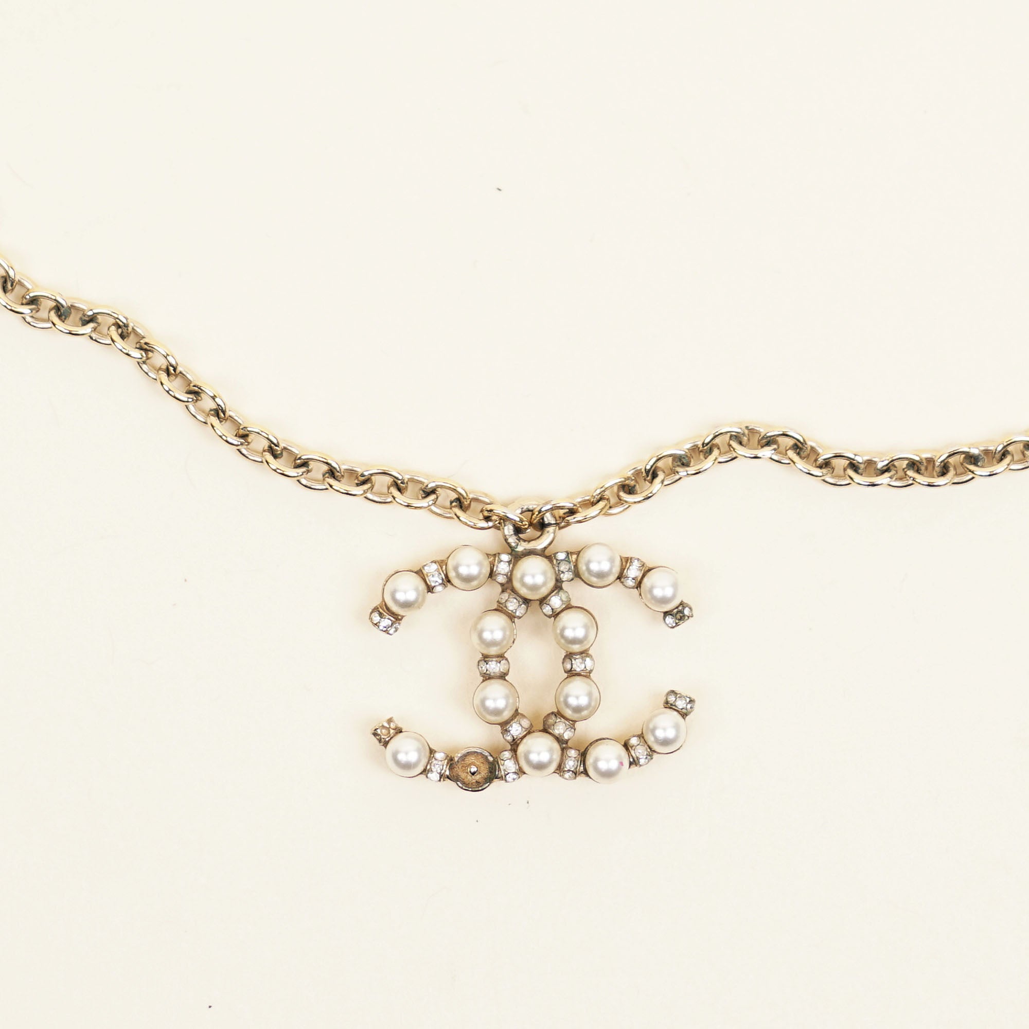 CC Faux Pearl Necklace - CHANEL - Affordable Luxury image