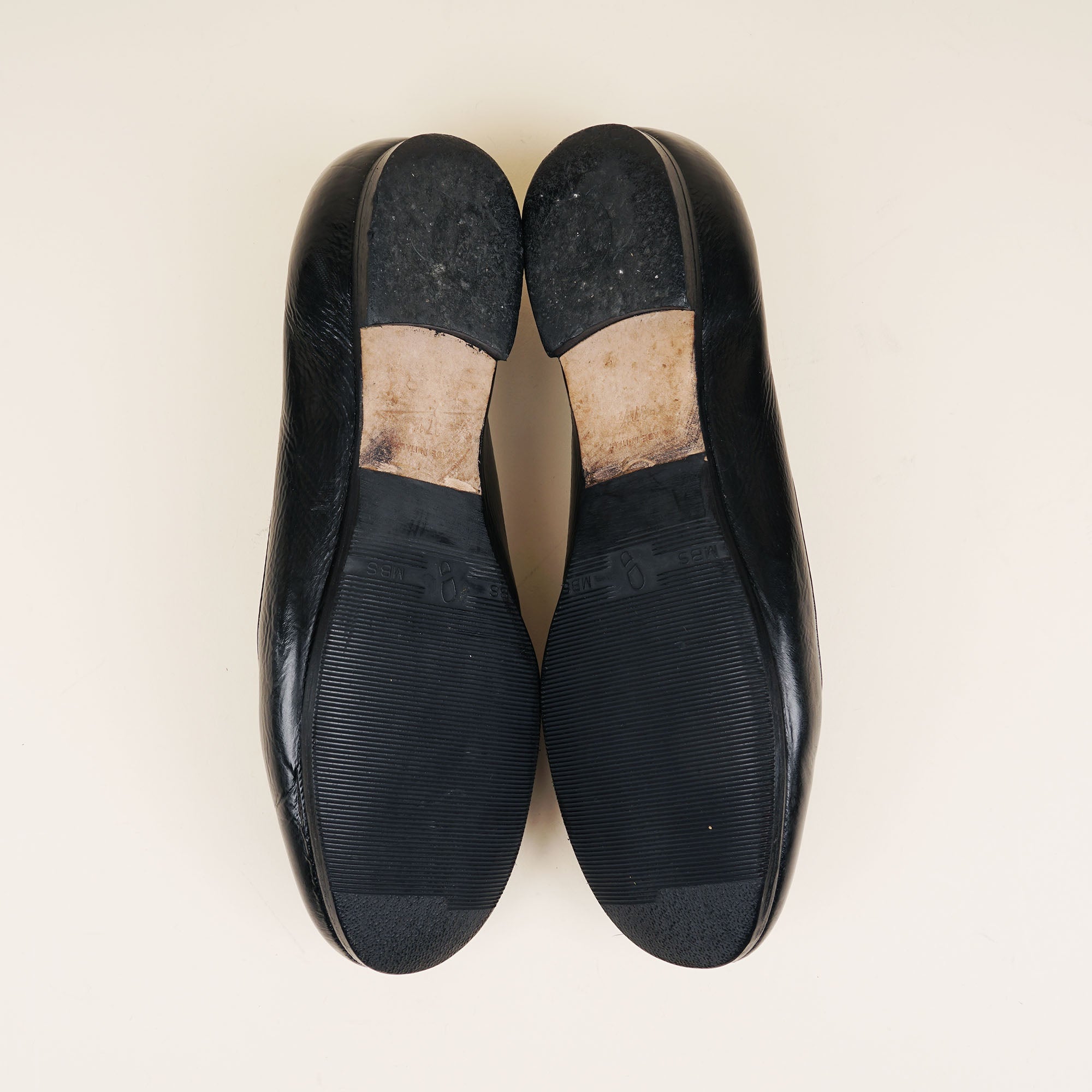 CC Loafers 37.5 - CHANEL - Affordable Luxury image