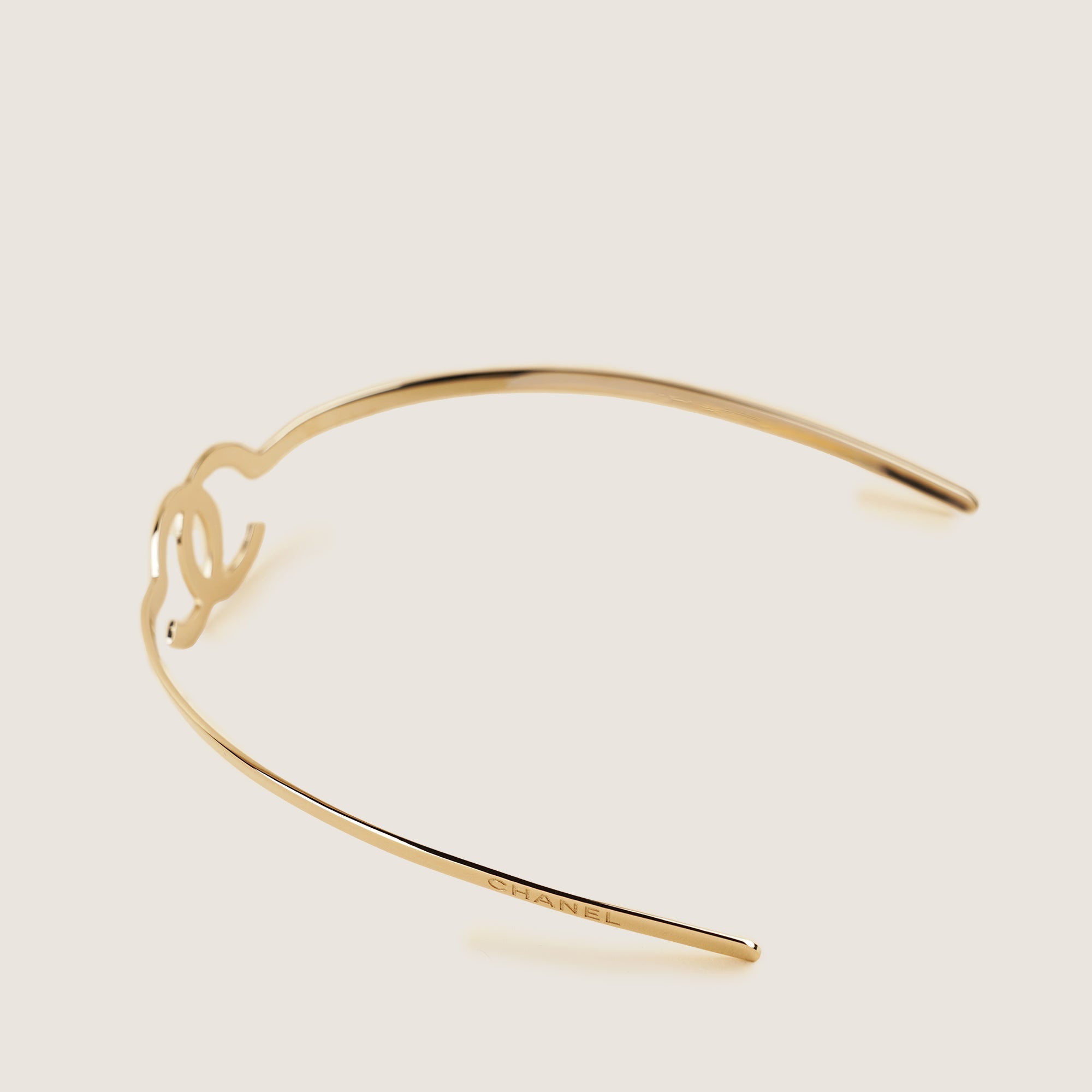 CC Metal Headband - CHANEL - Affordable Luxury