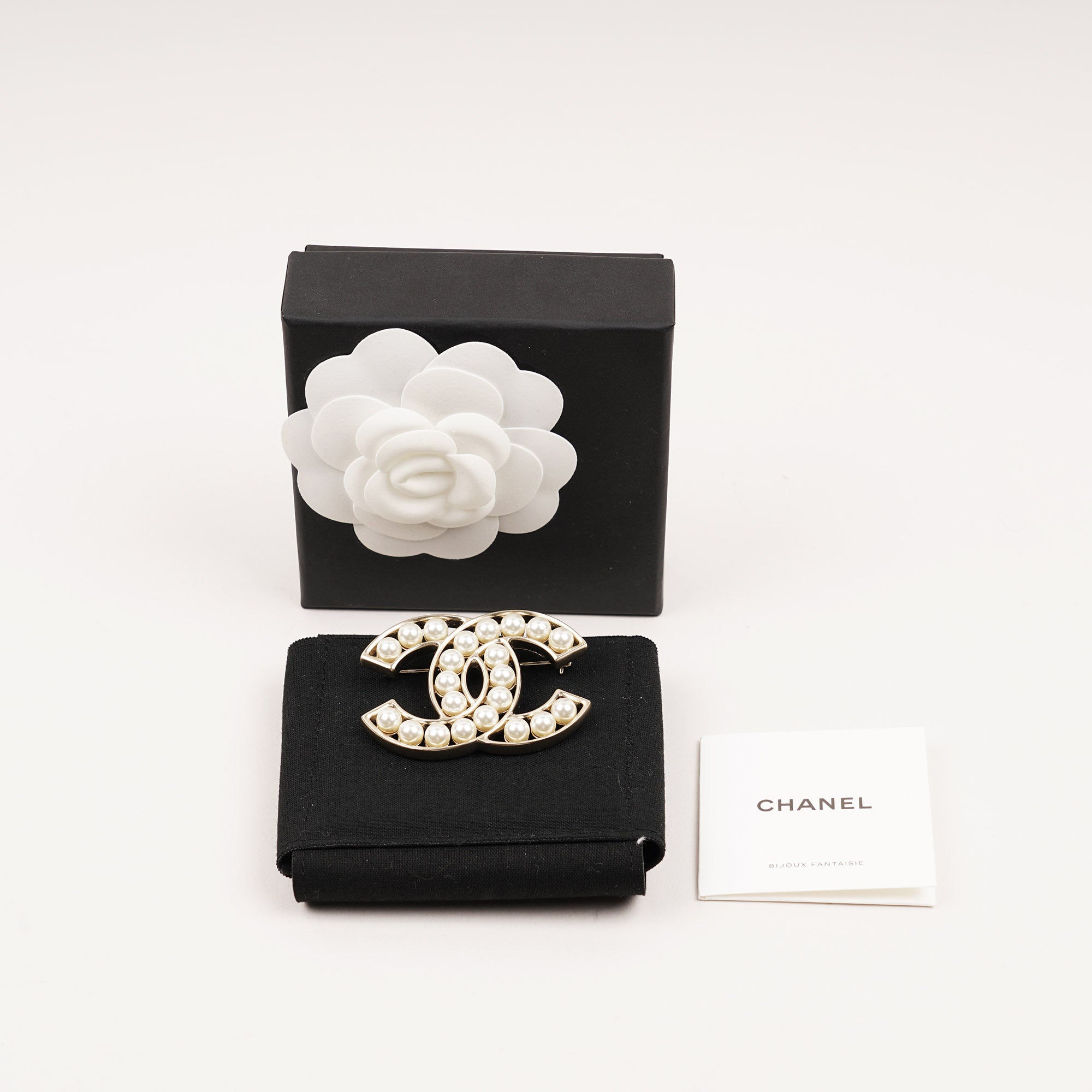 CC Pearl Brooch - CHANEL - Affordable Luxury image