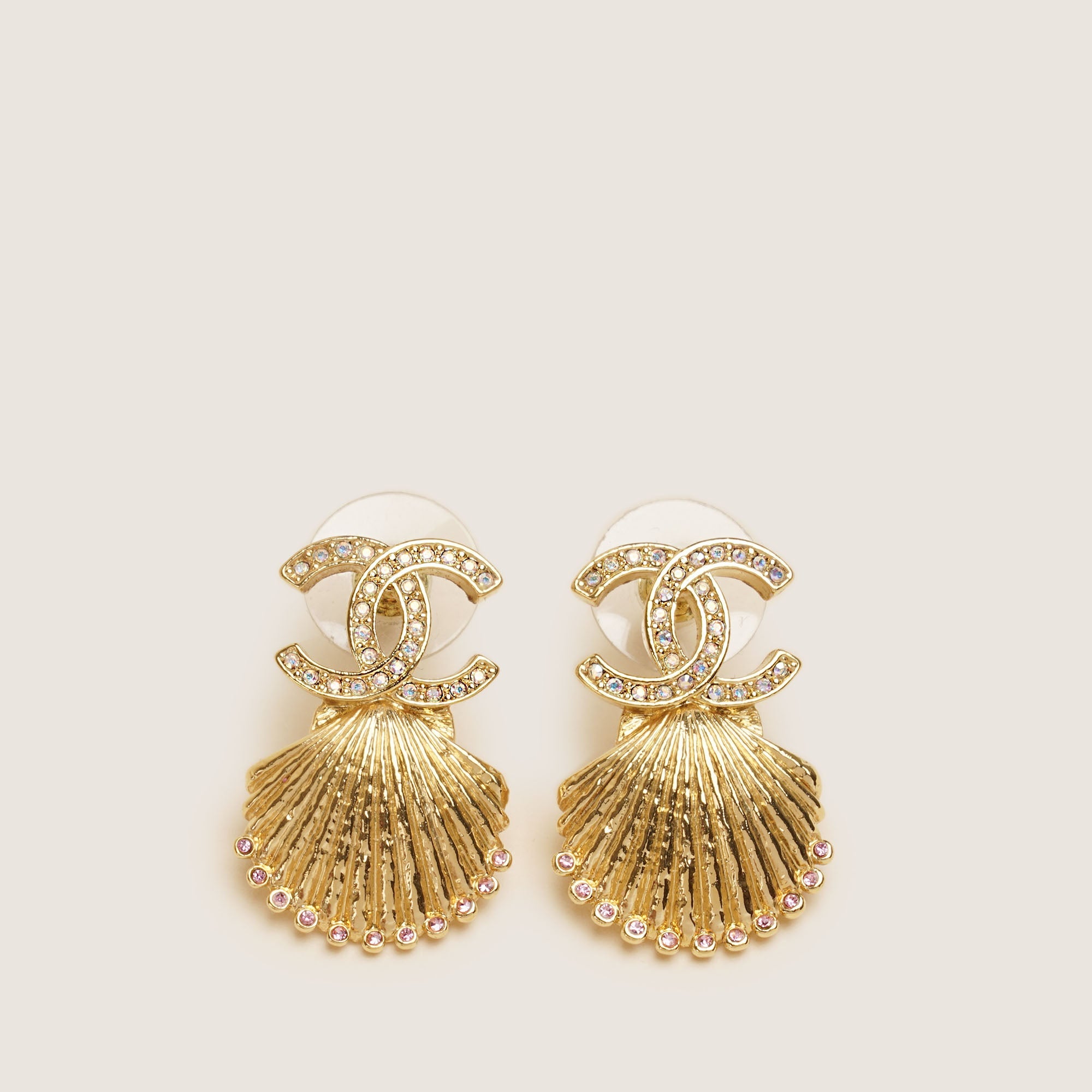 CC Shell Earrings - CHANEL - Affordable Luxury