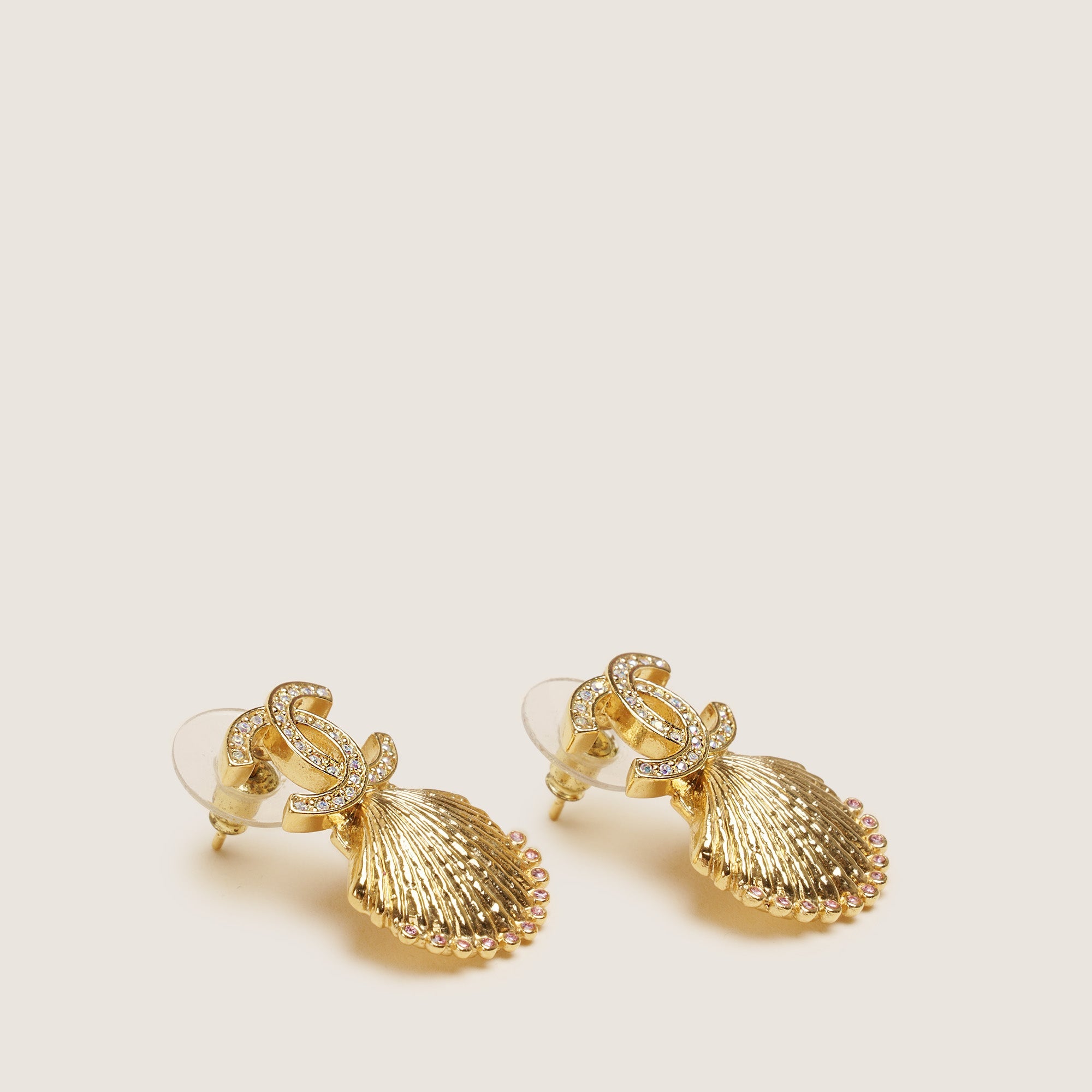 CC Shell Earrings - CHANEL - Affordable Luxury