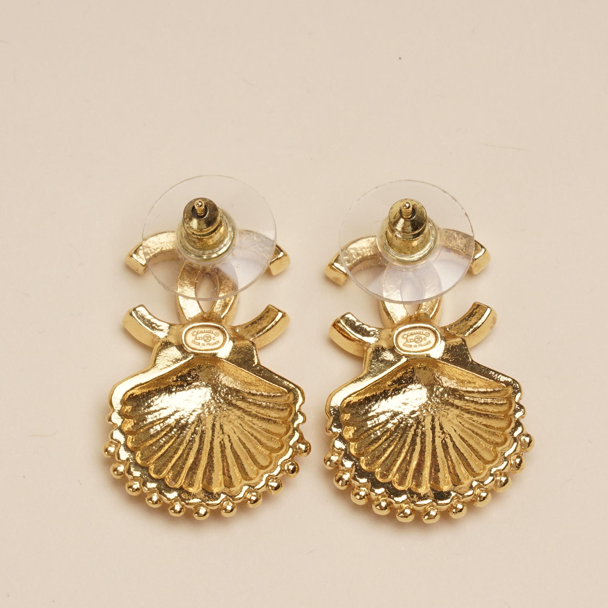 CC Shell Earrings - CHANEL - Affordable Luxury image