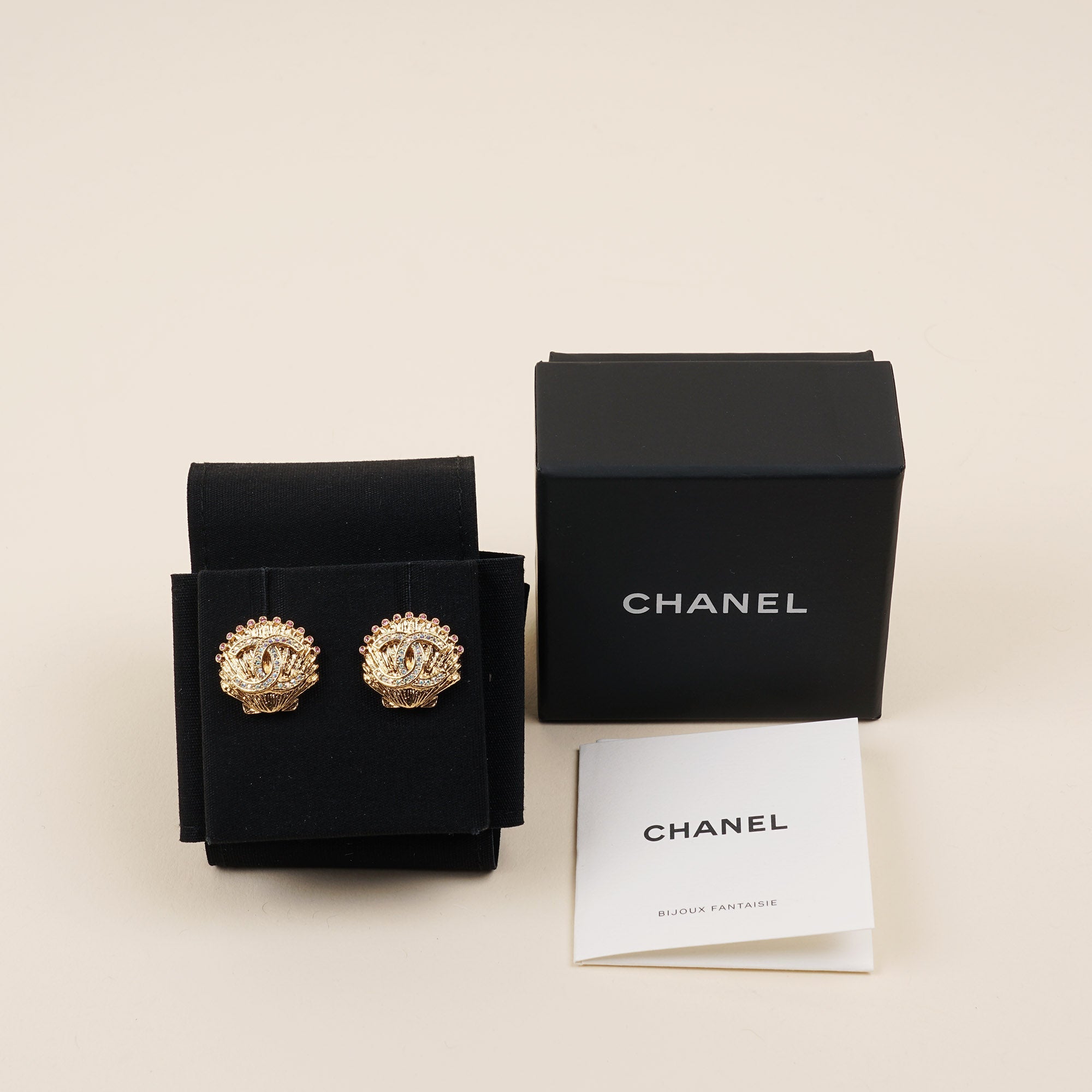 CC Shell Earrings - CHANEL - Affordable Luxury image