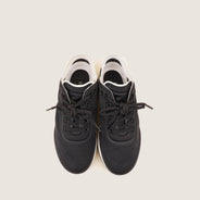 CC Sneakers 38 ½ - CHANEL - Affordable Luxury thumbnail image