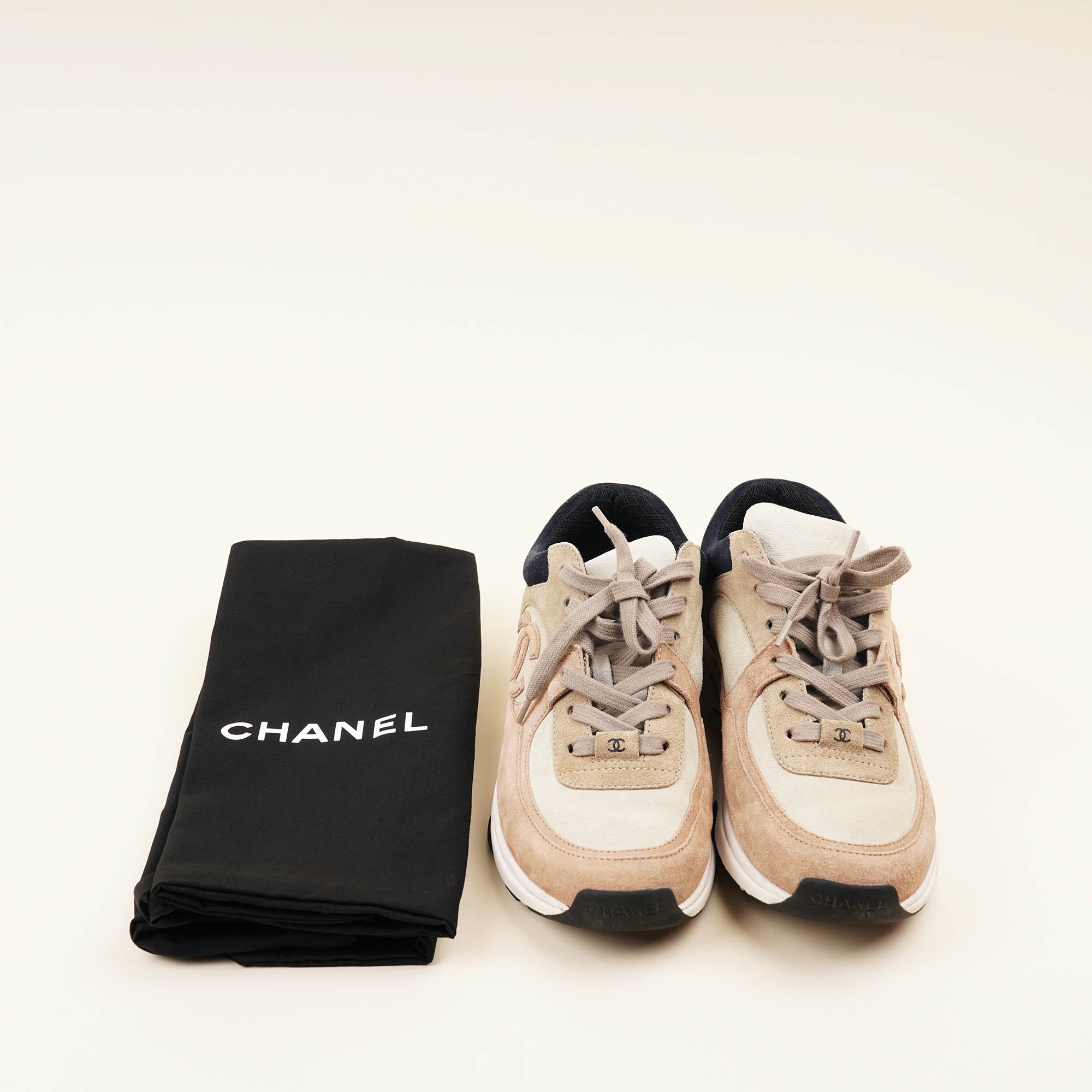 CC Sneakers 38.5 - CHANEL - Affordable Luxury image