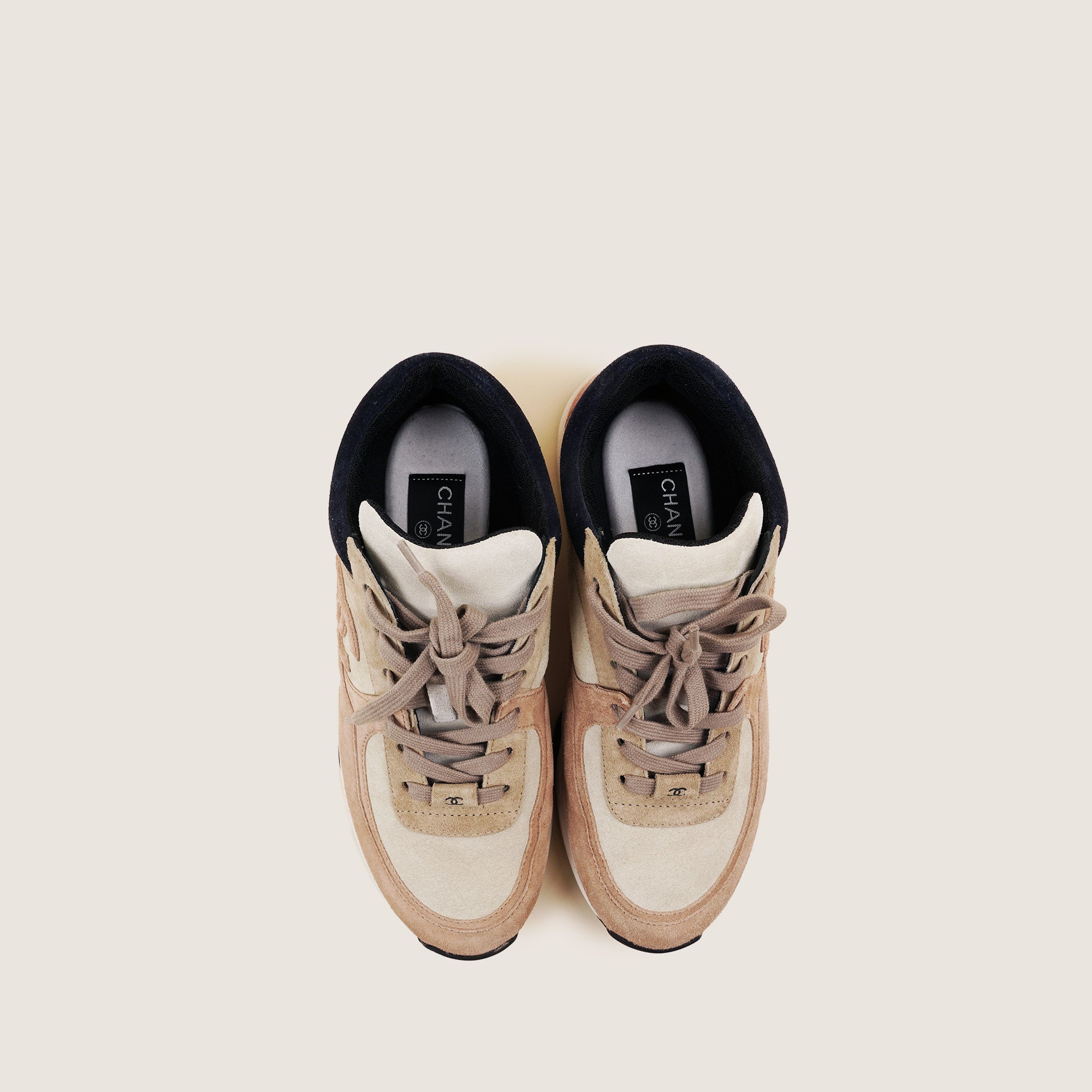 CC Sneakers 38.5 - CHANEL - Affordable Luxury image