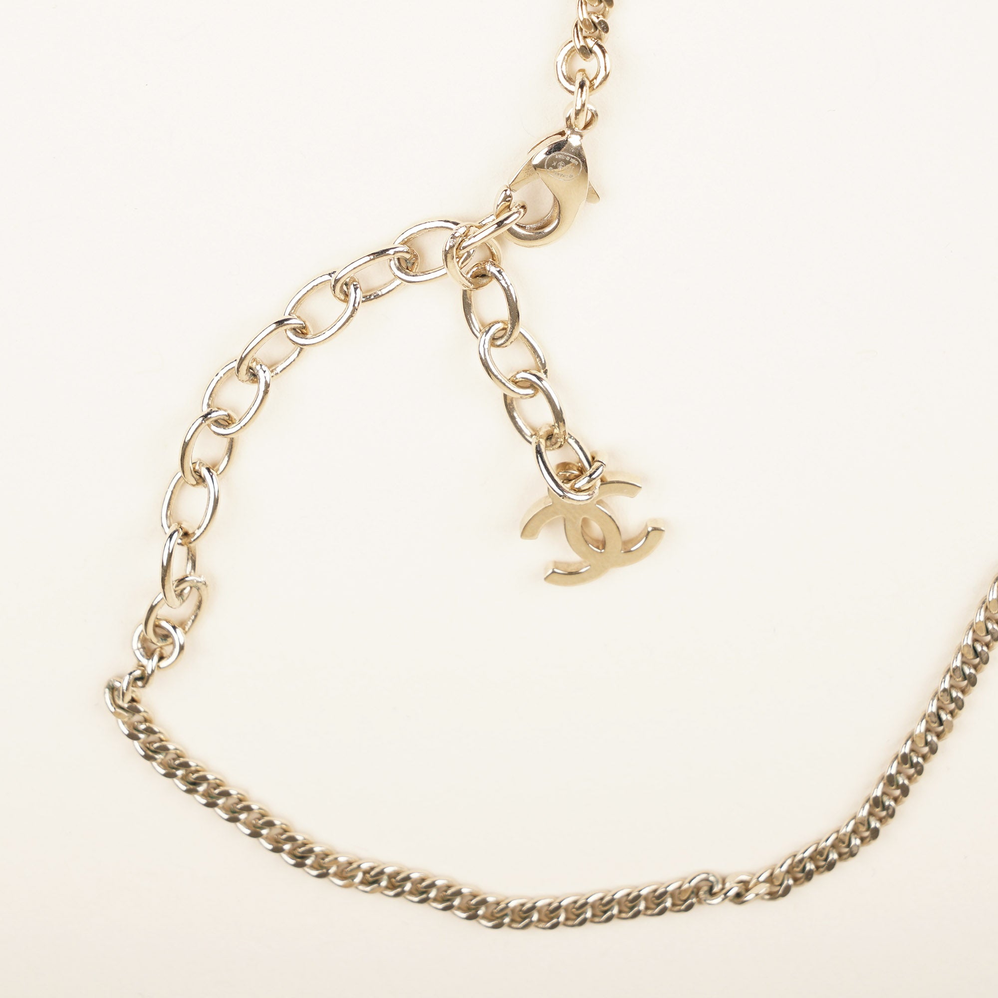 CC Strass Necklace - CHANEL - Affordable Luxury image