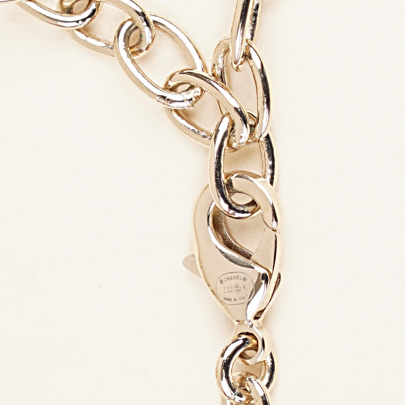 CC Strass Necklace - CHANEL - Affordable Luxury image