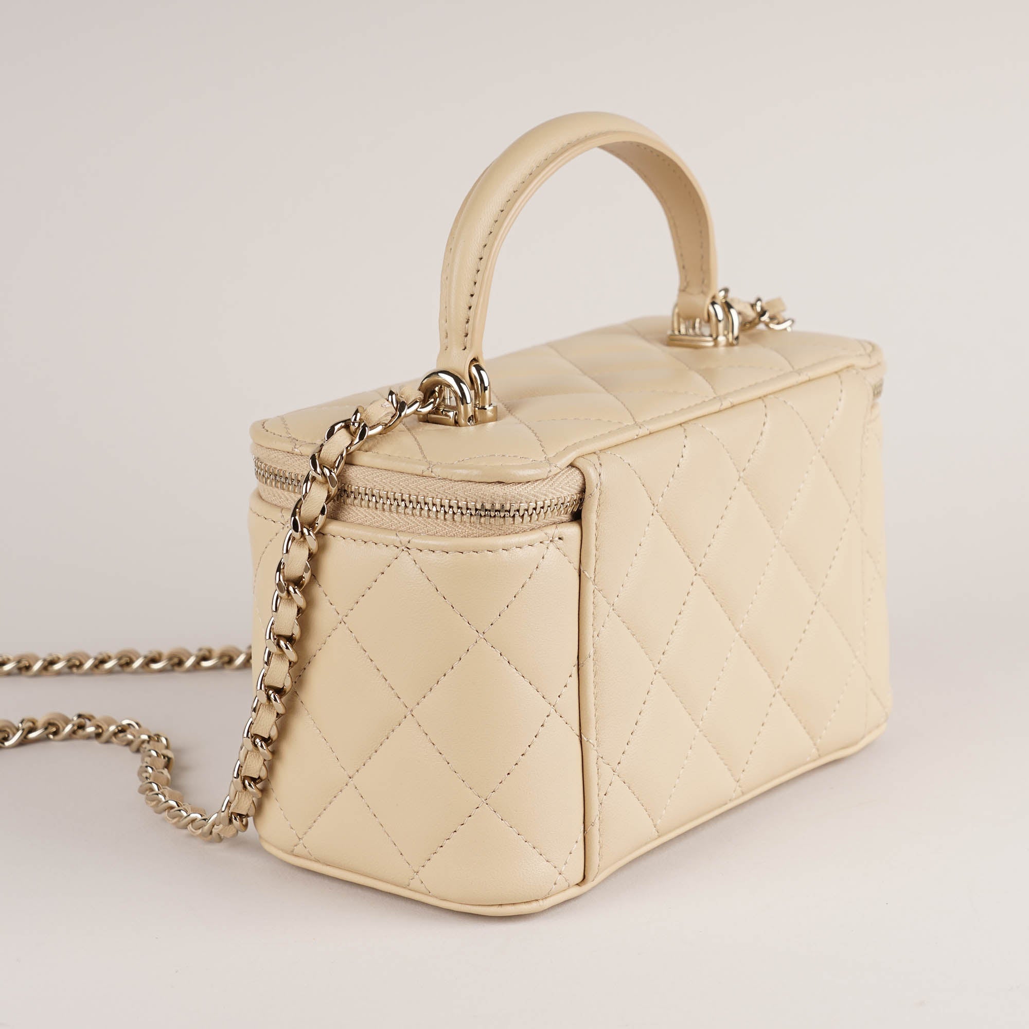 Chanel Vanity Top Handle Beige Lambskin - CHANEL - Affordable Luxury image