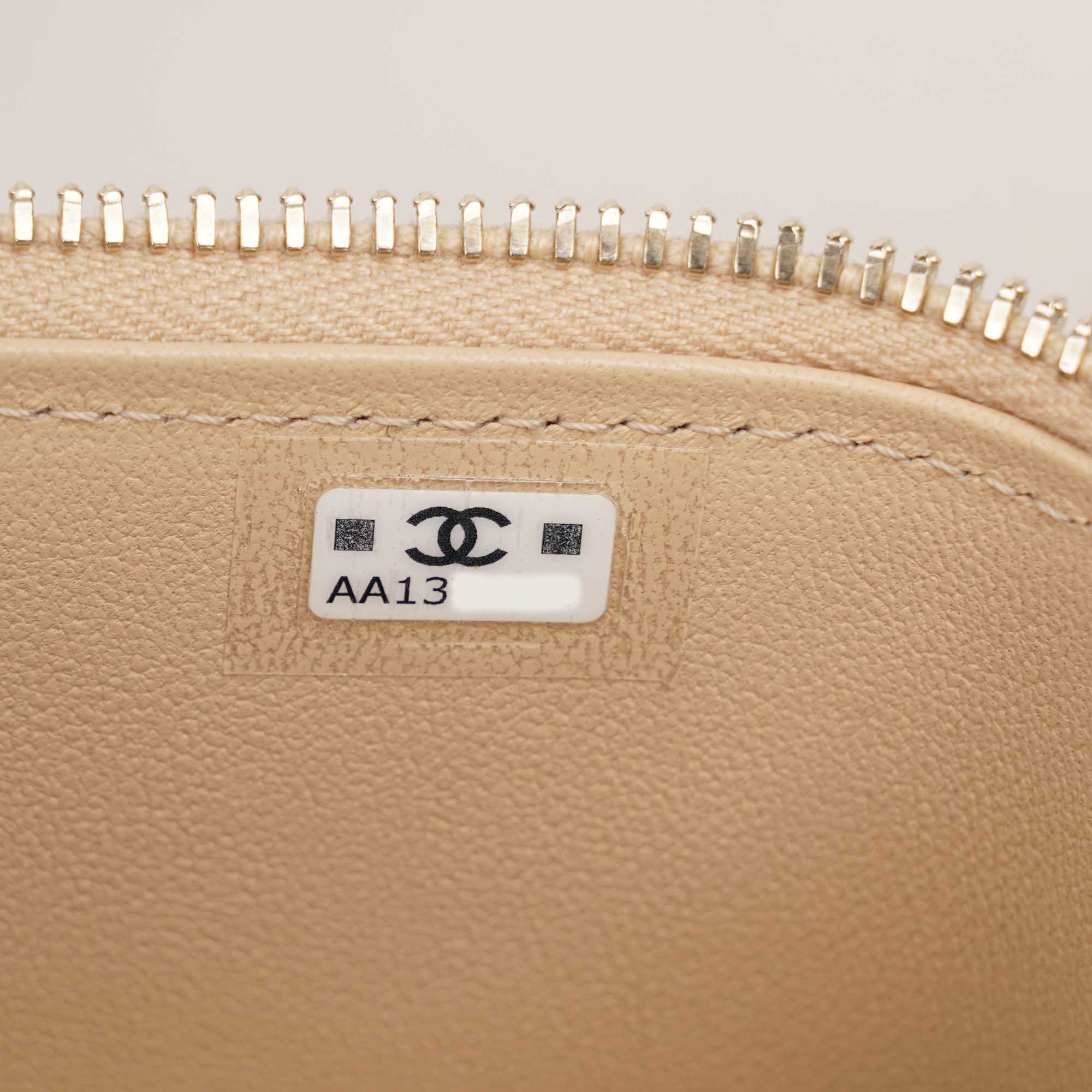 Chanel Vanity Top Handle Beige Lambskin - CHANEL - Affordable Luxury image