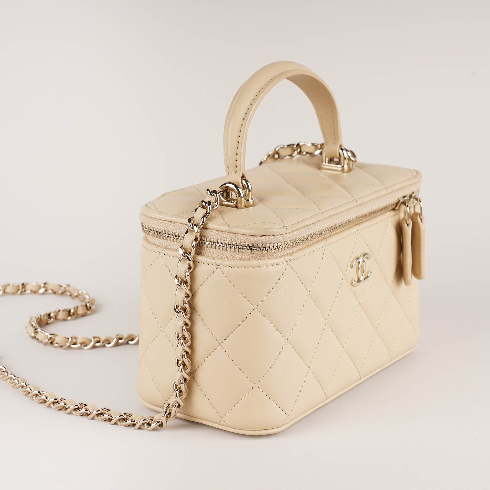 Chanel Vanity Top Handle Beige Lambskin - CHANEL - Affordable Luxury image