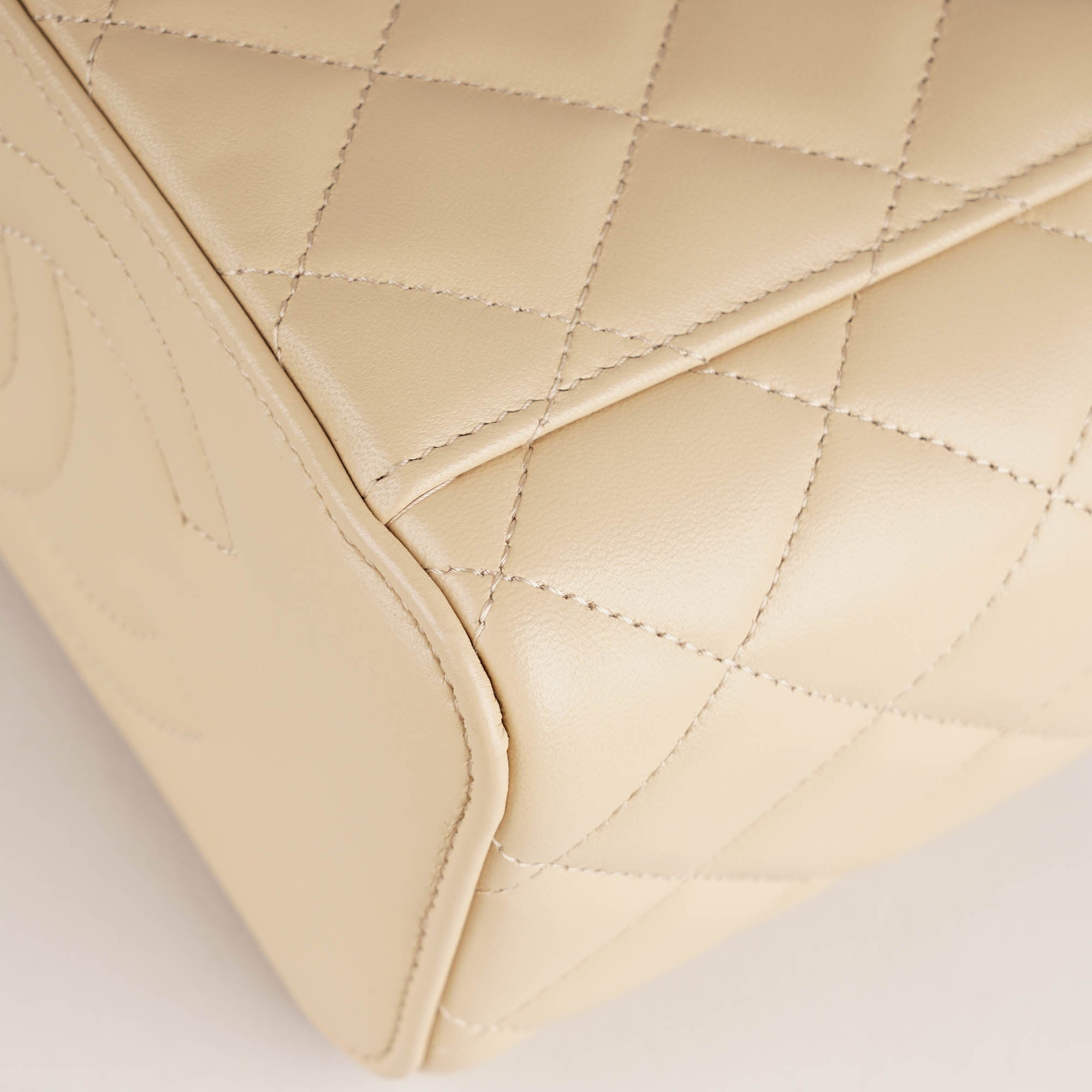 Chanel Vanity Top Handle Beige Lambskin - CHANEL - Affordable Luxury image