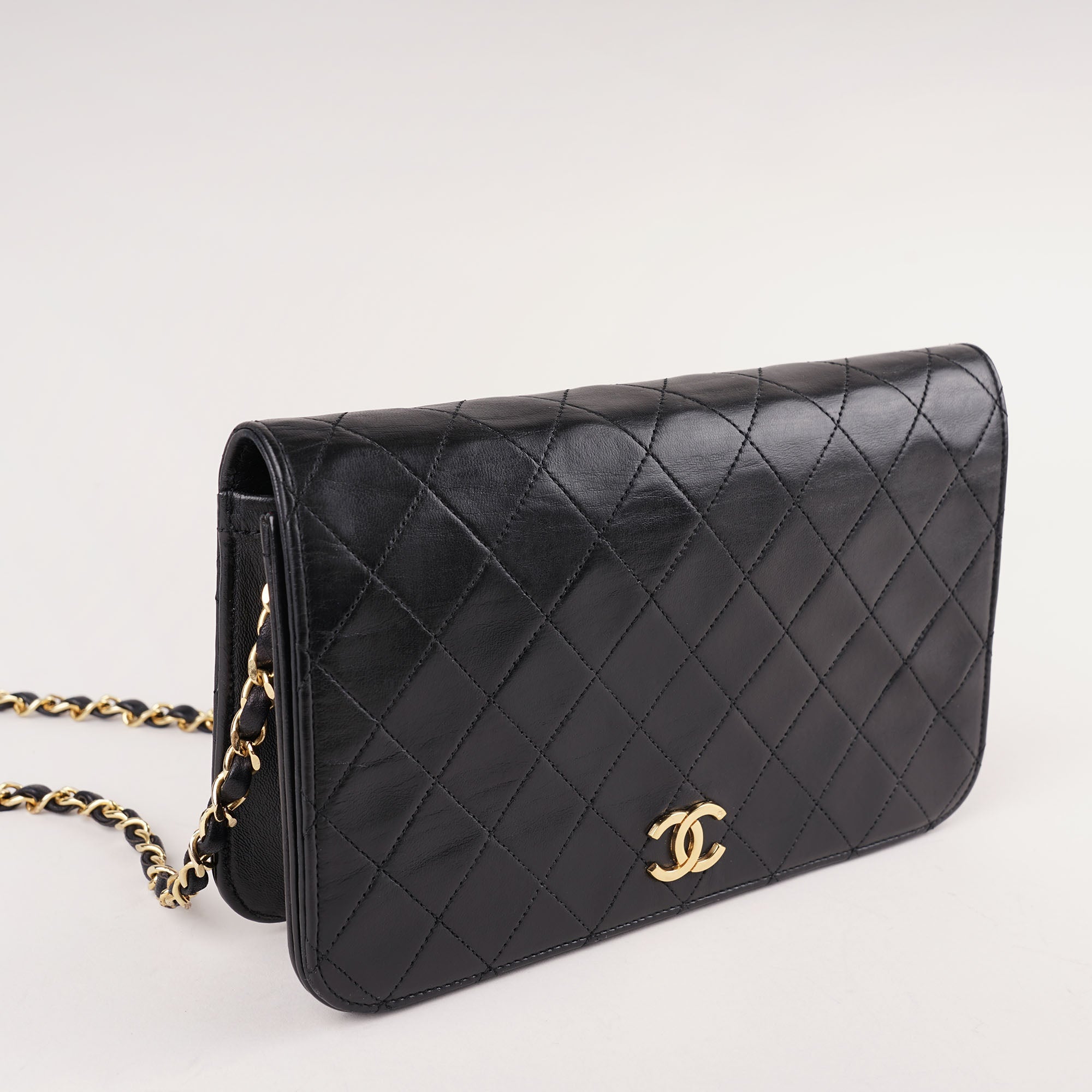 Chanel Vintage Full Flap Black Quilted Lambskin - CHANEL - Affordable Luxury image