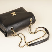 Chevron Envelope Flap Bag - CHANEL - Affordable Luxury thumbnail image