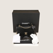 Chevron Envelope Flap Bag - CHANEL - Affordable Luxury thumbnail image