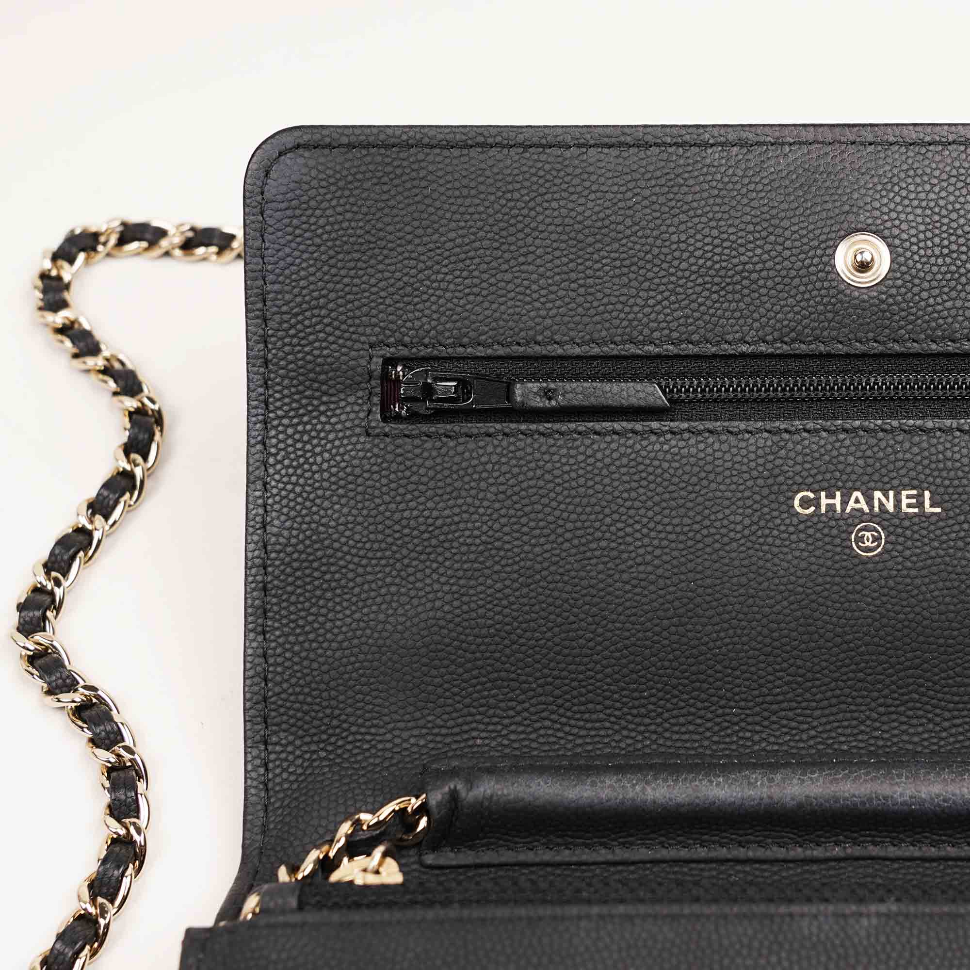Chevron Wallet on Chain - CHANEL - Affordable Luxury image