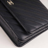 Chevron Wallet on Chain - CHANEL - Affordable Luxury thumbnail image