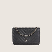 Chevron Wallet on Chain - CHANEL - Affordable Luxury thumbnail image