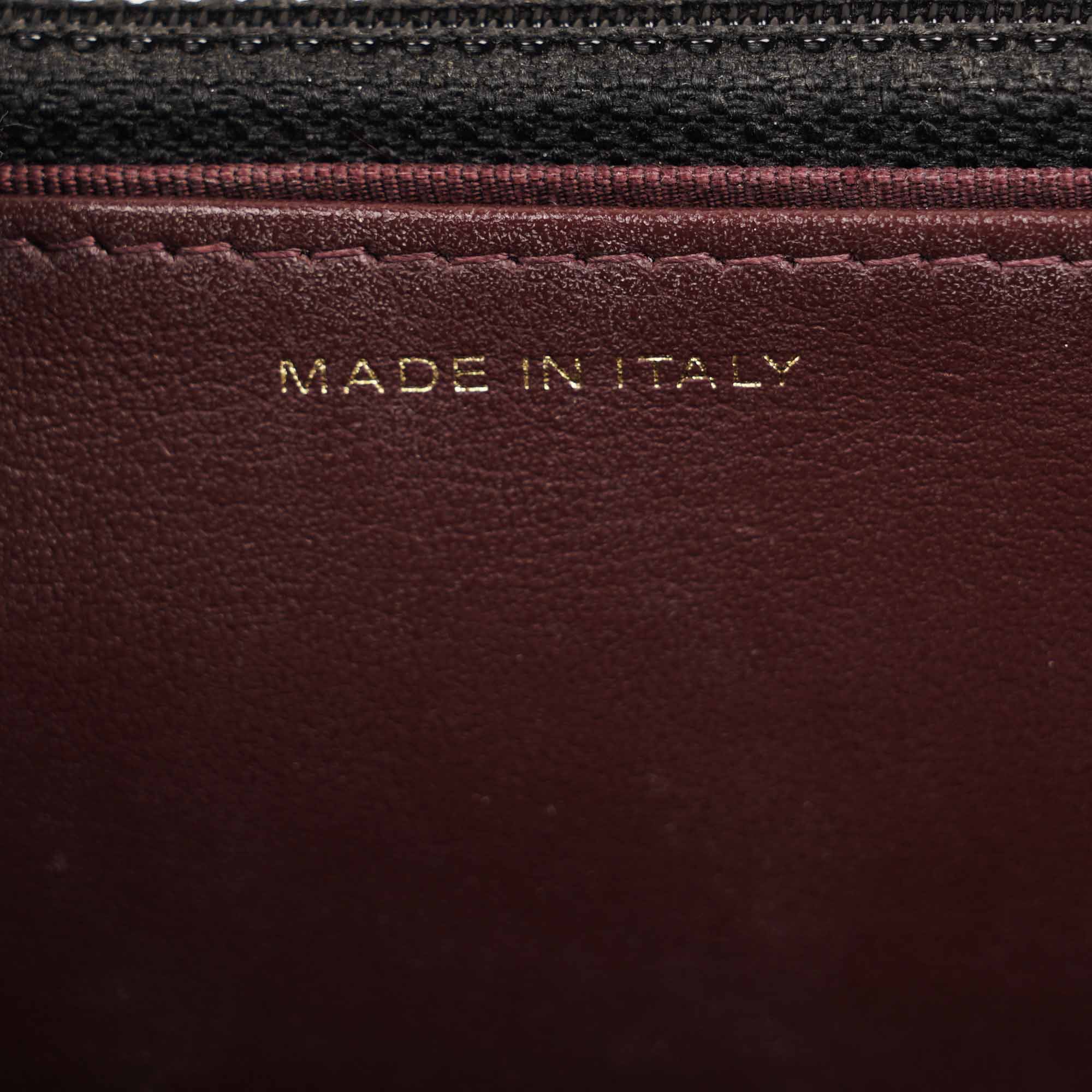 Chevron Wallet on Chain - CHANEL - Affordable Luxury image