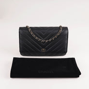 Chevron Wallet on Chain - CHANEL - Affordable Luxury thumbnail image