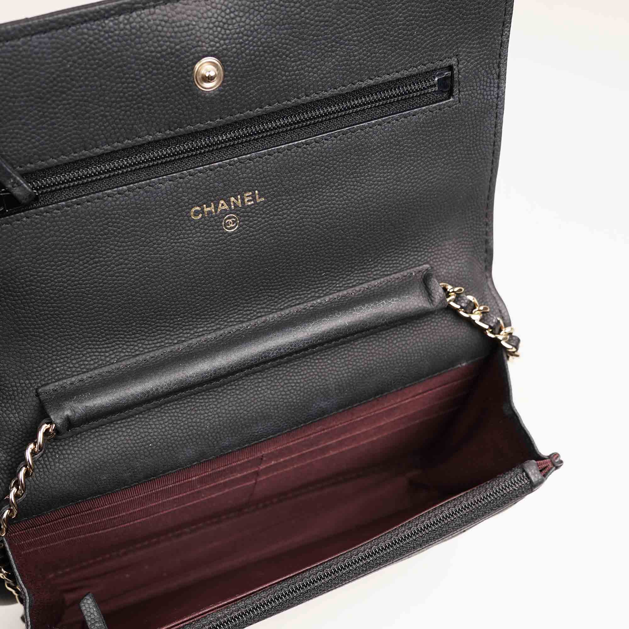 Chevron Wallet on Chain - CHANEL - Affordable Luxury image