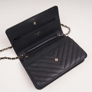 Chevron Wallet on Chain - CHANEL - Affordable Luxury thumbnail image