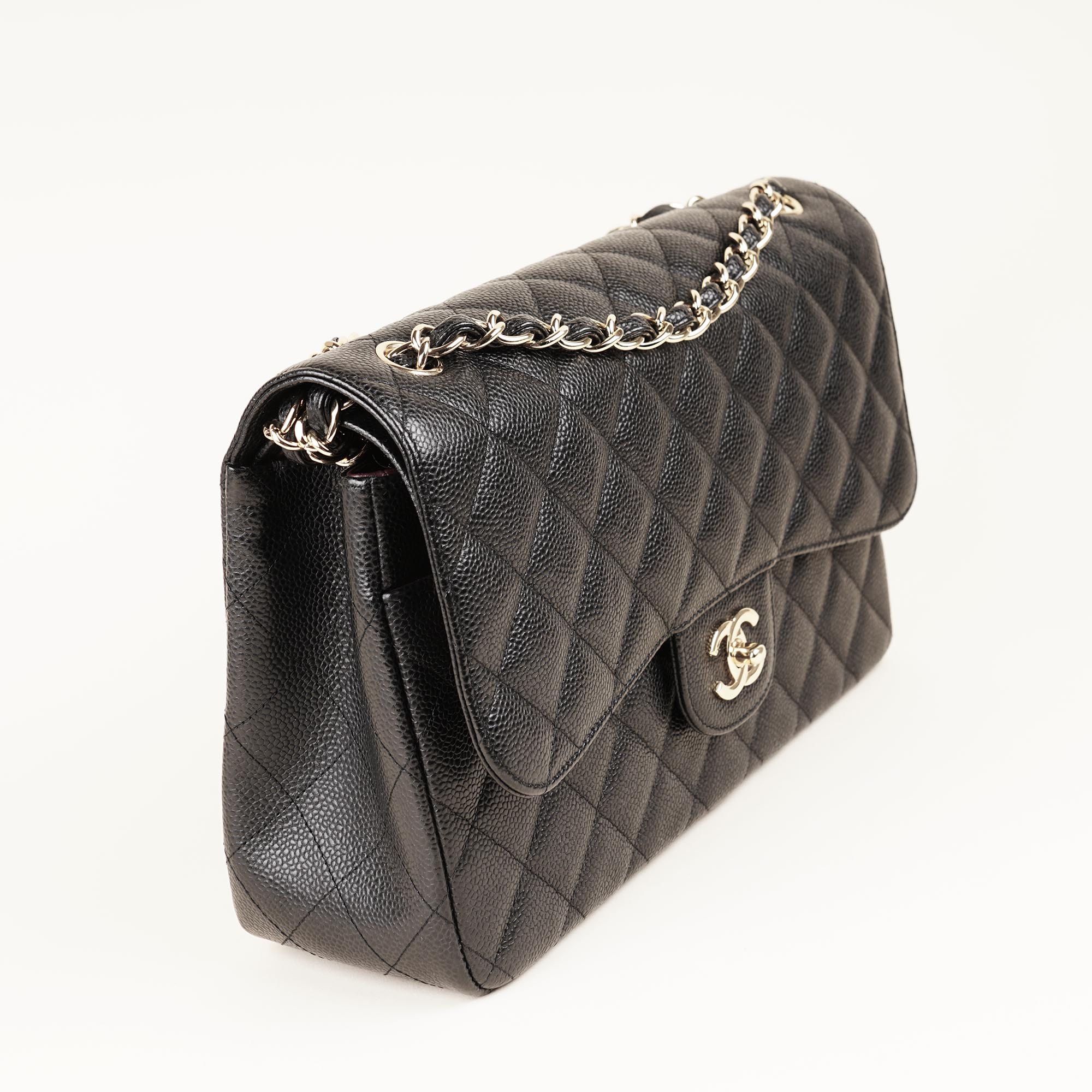 Classic Jumbo Double Flap - CHANEL - Affordable Luxury image