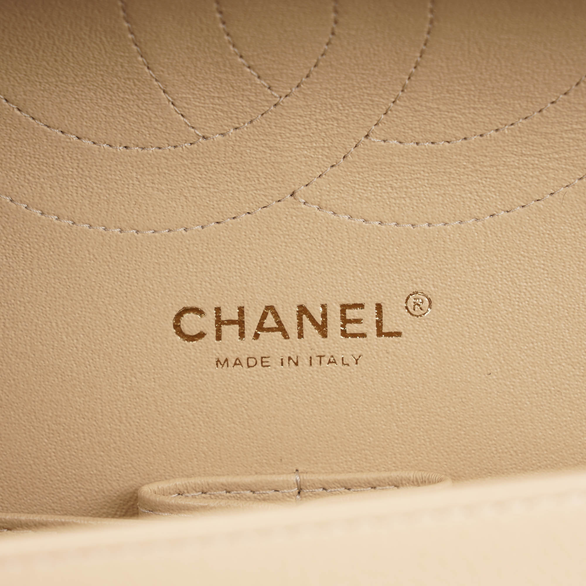 Classic Jumbo Double Flap - CHANEL - Affordable Luxury image