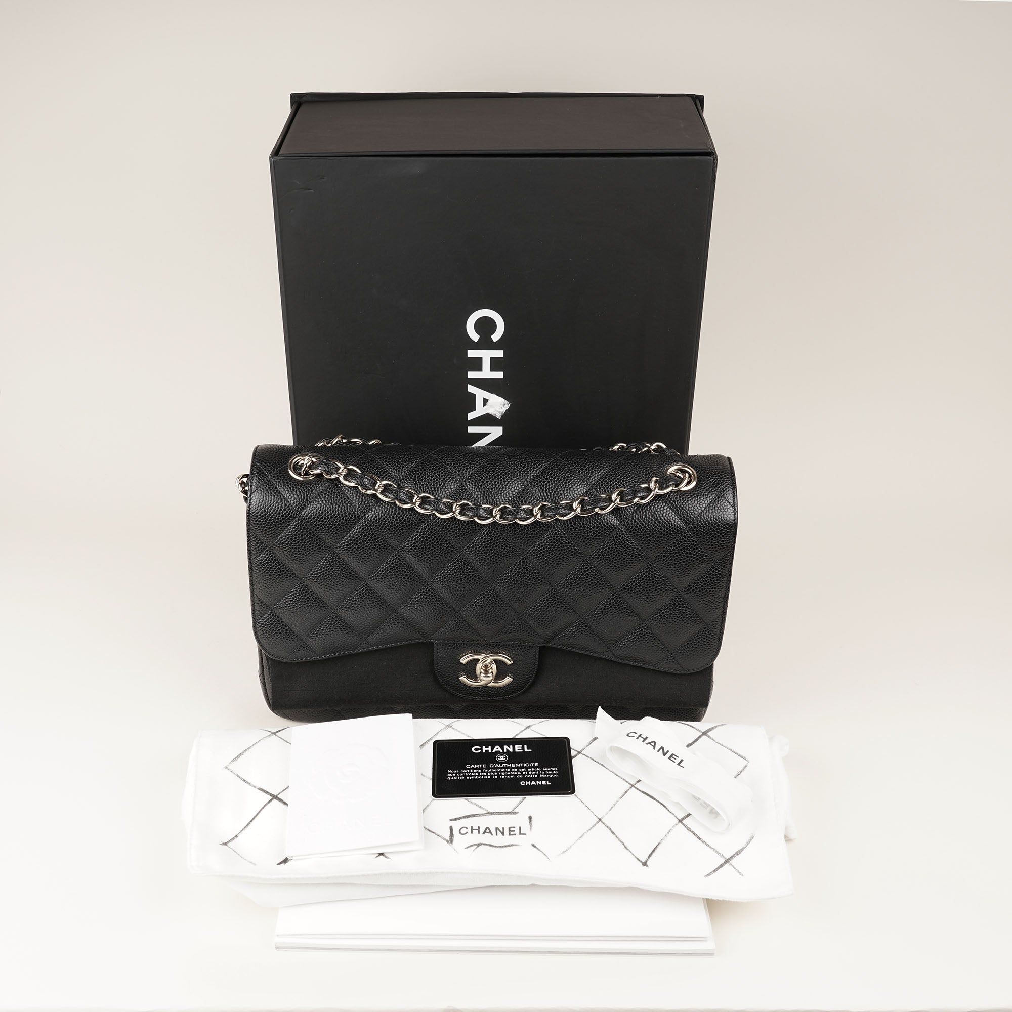 Classic Jumbo Double Flap - CHANEL - Affordable Luxury image