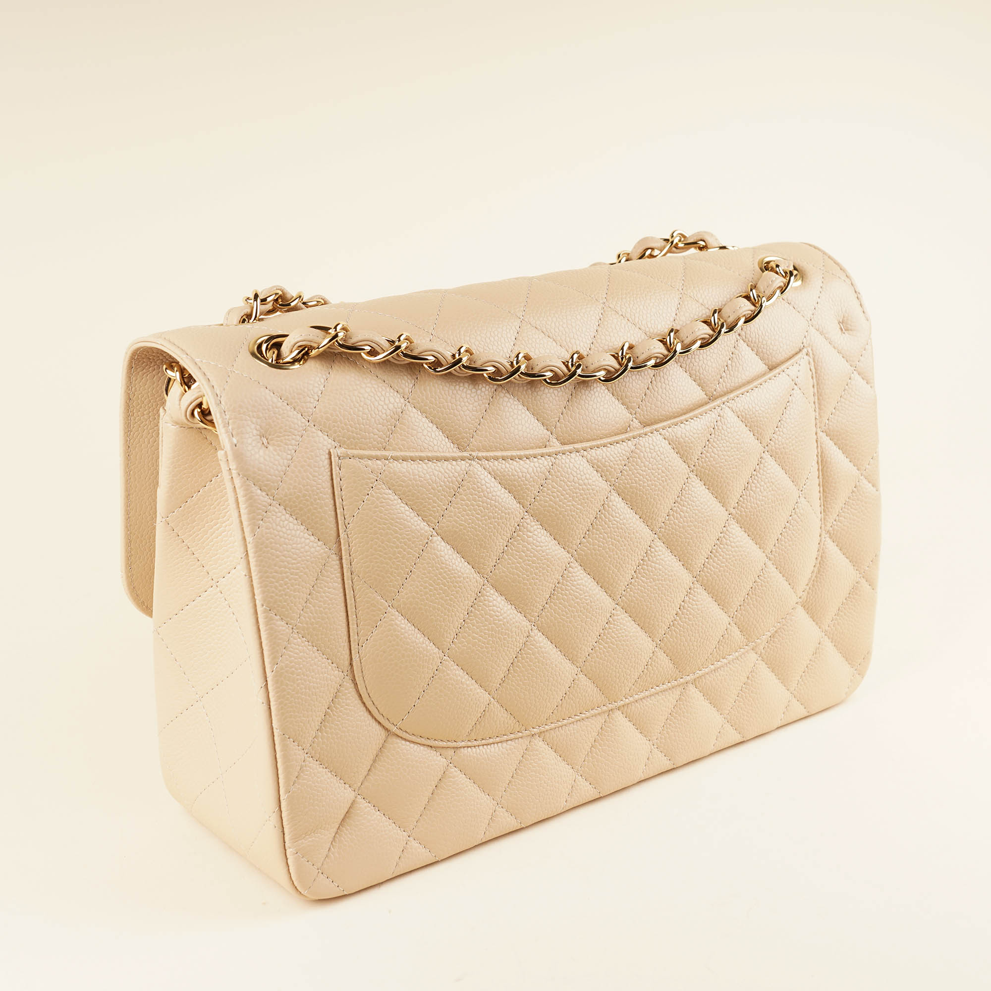 Classic Jumbo Double Flap - CHANEL - Affordable Luxury image